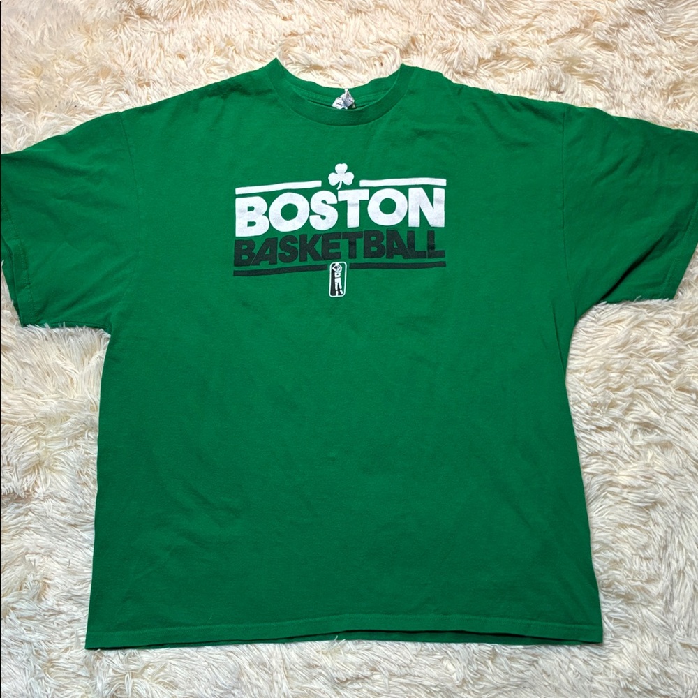 Green‎ Boston Basketball Men's T-Shirt